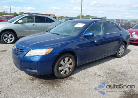 2007 Toyota Camry Le z USA, uszkodzony, nr VIN 4T1BE46KX7U096888